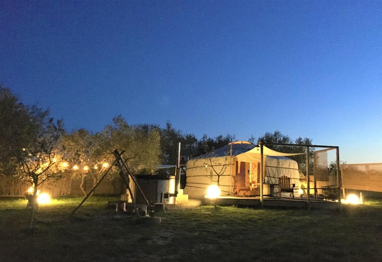 2 Cuori E 1 Yurta Glamping In Tuscany - Adults Only Asciano Ngoại thất bức ảnh