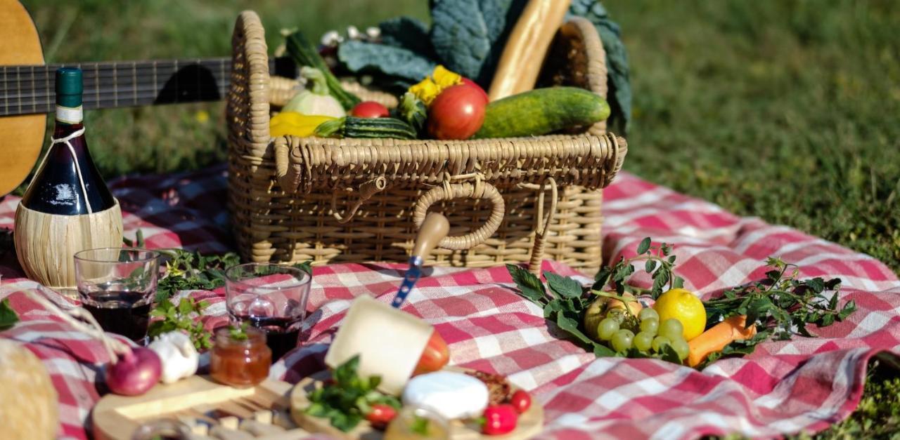 2 Cuori E 1 Yurta Glamping In Tuscany - Adults Only Asciano Ngoại thất bức ảnh