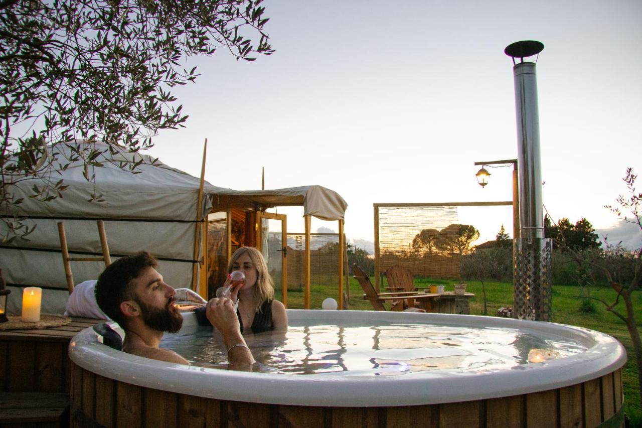 2 Cuori E 1 Yurta Glamping In Tuscany - Adults Only Asciano Ngoại thất bức ảnh