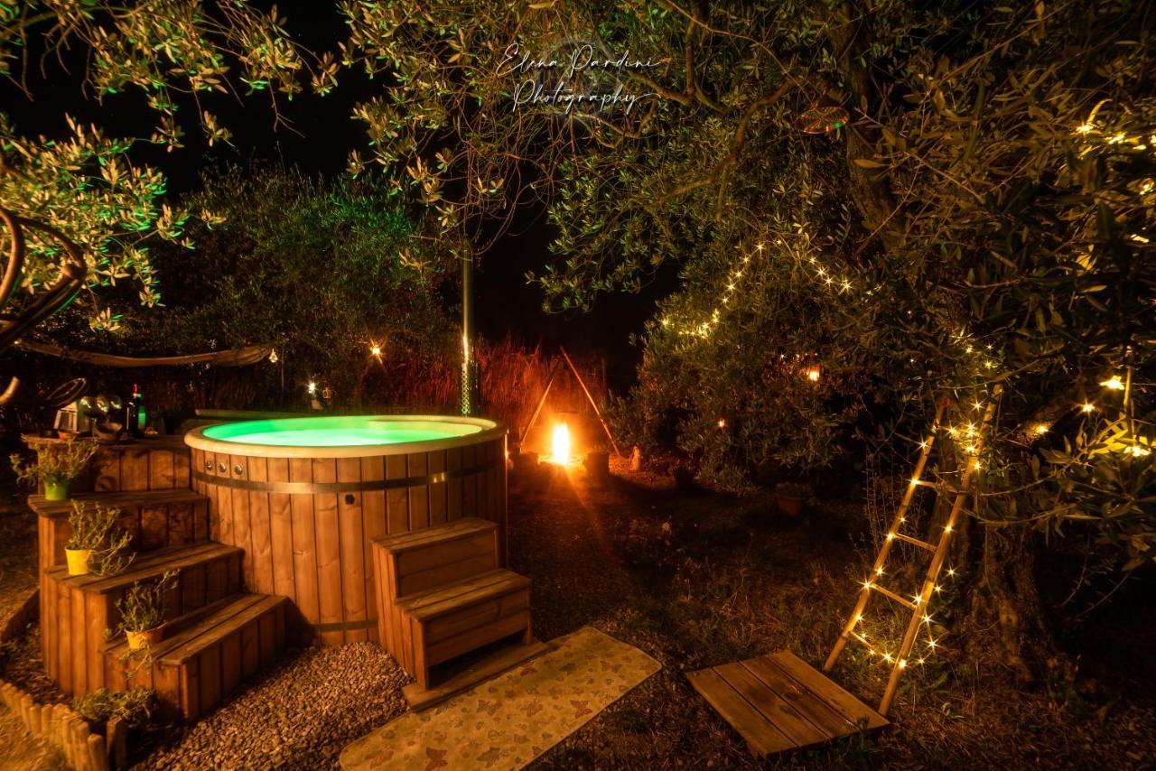 2 Cuori E 1 Yurta Glamping In Tuscany - Adults Only Asciano Ngoại thất bức ảnh